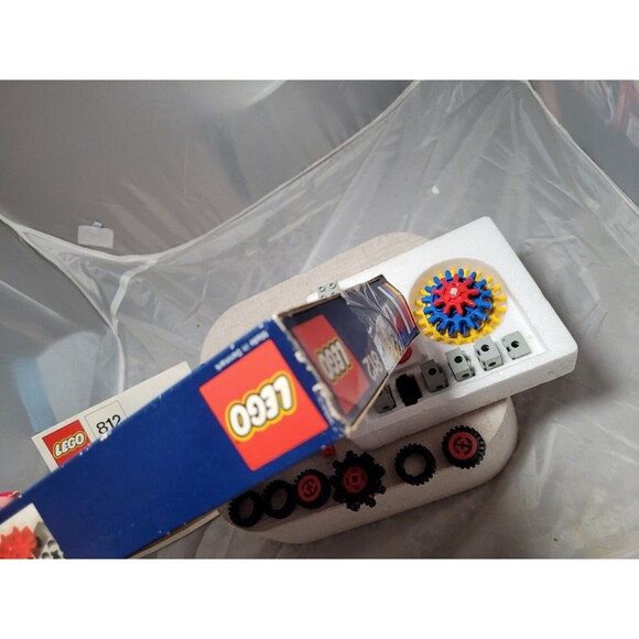 1974 LEGO SYSTEM D-812 GEAR SUPPLEMENTARY SET LEGO - Picture 6 of 8